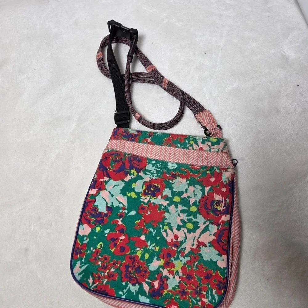 Kavu Keeper Crossbody Bag Rose Garden‎ Floral Print Rope Sling Strap Cotton